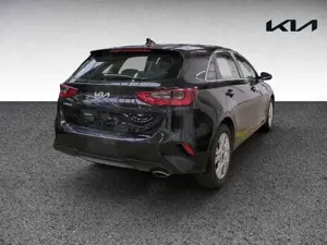 Kia Ceed / cee'd 1.5 T-GDI DCT7 OPF Vision Bild 3