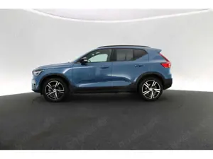 Volvo XC40 B3 Plus Dark SHZ FACEL. LED H/K 360° ACC Bild 2