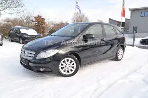 Mercedes-Benz B 180 Mercedes-Benz B 180 /NAVI/PDC/START/STOPP/S-HEFT