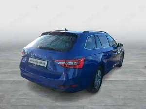 Skoda Superb Combi 1.5 ACC NAVI CARPLAY SITZHEIZUNG Bild 5