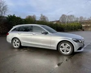 Mercedes-Benz C 220 d Avantgarde Bild 2