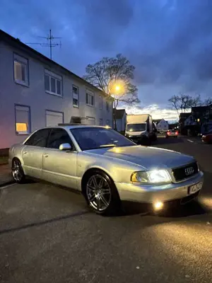 Audi A8 V8 Xenon Automatik 3.7 quattro Solardach