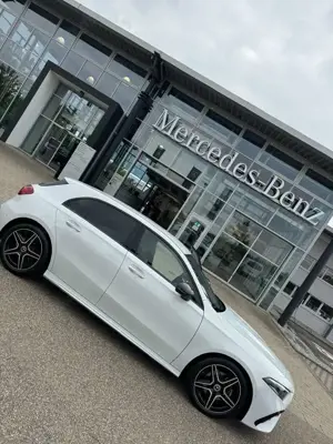 Mercedes-Benz A 180 7G-DCT