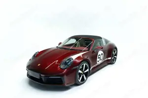 Porsche 992 Targa 4S *HERITAGE DESIGN EDITION*