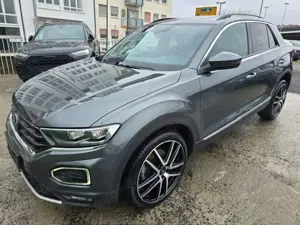 Volkswagen T-Roc Sport 1,5 TSI KAMERA*AUTOM*PANO
