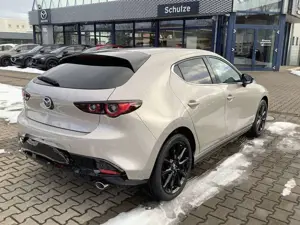 Mazda 3 2.5L e-SKYACTIV G 140ps Homura Bild 3