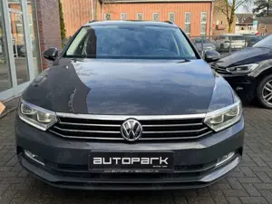 Volkswagen Passat Variant Trendline BMT Kamera Bild 2