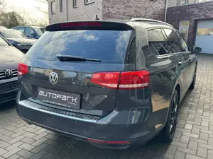 Volkswagen Passat Variant Trendline BMT Kamera Bild 5