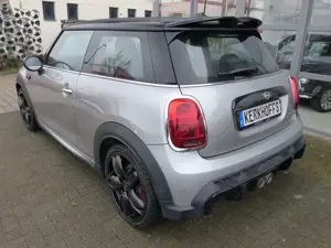 MINI John Cooper Works John Cooper Works 2.0 Essential Trim Aut.*PANO*HUD Bild 3