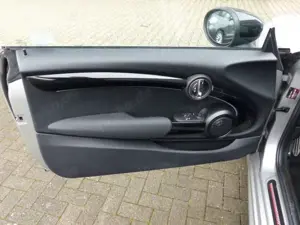 MINI John Cooper Works John Cooper Works 2.0 Essential Trim Aut.*PANO*HUD Bild 4