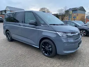 Volkswagen T7 Multivan 2,0 TDI Style Lang IQ AHK 19 Bild 2