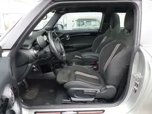 MINI John Cooper Works John Cooper Works 2.0 Essential Trim Aut.*PANO*HUD Bild 5