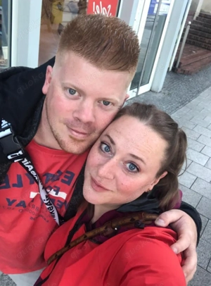 F 37 und M 34 suchen regelmäßige Treffen mit einen Paar