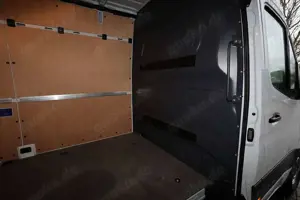 Mercedes-Benz Sprinter 317 CDI Kastenwagen BASE AHK 3,5t+RüKam Bild 5