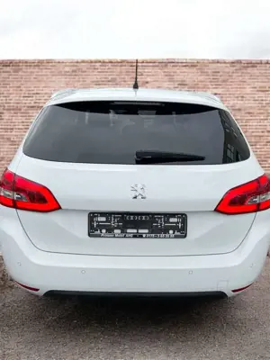 Peugeot 308 Allure, Automatik, Navi, Kamera 360 °, AHK abne Bild 4