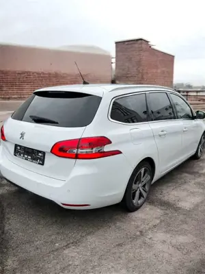 Peugeot 308 Allure, Automatik, Navi, Kamera 360 °, AHK abne Bild 5