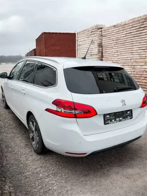 Peugeot 308 Allure, Automatik, Navi, Kamera 360 °, AHK abne Bild 3