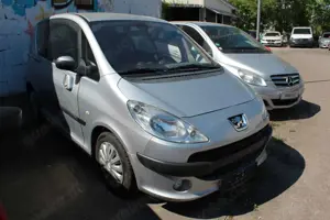 Peugeot 1007