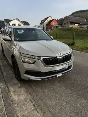Skoda Kamiq Style; SHZ; Tempomat; USB-C; Sensoren; LED;