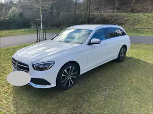 Mercedes-Benz E 300 E 300 e T 9G-TRONIC Avantgarde