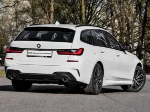 BMW 330 d xDrive M SPORT+AHK+HiFi+SHZ+LC PROF Bild 2