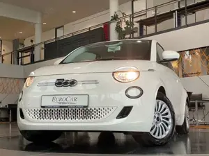 Fiat 500 e 42kW/h SmartphoneInt. AmbienteB SpurhalteA.