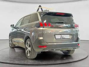 Peugeot 5008 Bild 5