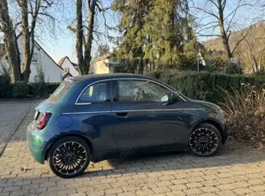 Fiat 500e La Prima