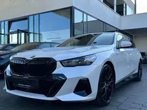 BMW 520 d Touring M Sport | AHK | 360° | Sitzlüftung
