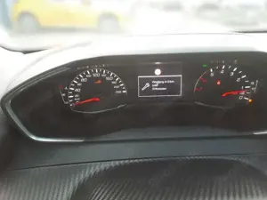 Peugeot 208 1.2 PureTech 100 Active Pack PDC Sitzheiz. Bild 5