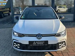 Volkswagen Golf VIII 2.0 TDI DSG GTD Lim.*MATRIX*PANO*R-CAM Bild 2