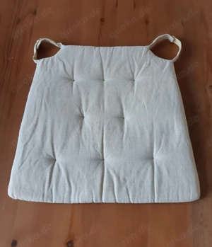 Esszimmertisch und Stühle mit Auflagen Bild 3