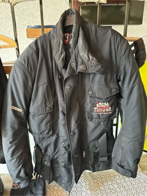 IXS Motorradjacke mit Hose und Daytona-Motorradstiefel