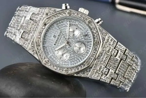 sehr schöne AP Uhren