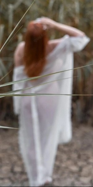 Private Sie, Mitte 20, 160 cm,  große Oberweite, sucht genussvolle Dates für Taschengeld