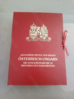 Die Donaumonarchie in historischen Dokumenten. Buch und Faksimiles in Hardcover Kassette