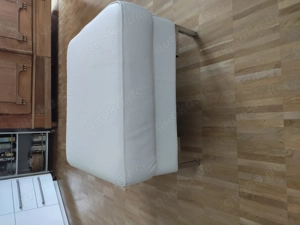 Moderner Lederhocker 