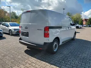 Toyota Proace 1,5-l-D-4D L1 Meister Anhängerkupplung Bild 5