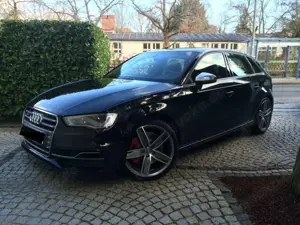 Audi S3 Scheckheft gepflegtes Garagenfahrzeug aus erster Hand!