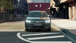 Volkswagen Passat Variant 2.0 TDI R-Line DSG Stand.hz. AHK Panorama RFK Bild 3