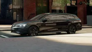 Volkswagen Passat Variant 2.0 TDI R-Line DSG Stand.hz. AHK Panorama RFK Bild 4