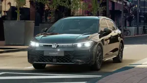 Volkswagen Passat Variant 2.0 TDI R-Line DSG Stand.hz. AHK Panorama RFK Bild 2