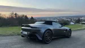 Aston Martin Vantage Bild 2