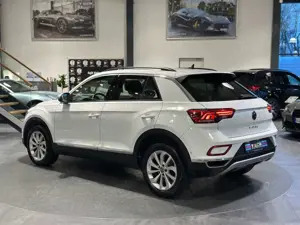 Volkswagen T-Roc 2.0 TDI SCR Style 1.HA/NAVI/LM/R-CAM/SHZ Bild 4