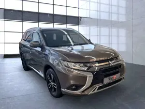 Mitsubishi Outlander PHEV Basis 4WD Bluetooth Klima Bild 5