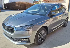 Skoda Fabia dig. cockpitSmart link, SHZ,  LED, 5 J Gar