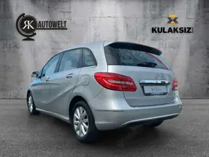 Mercedes-Benz B 200 BlueEff*BIXENON*SHZ*PDC*TEMP*LED Bild 3