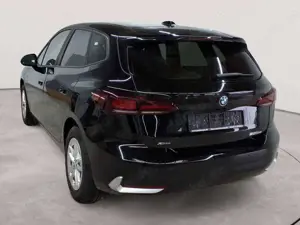 BMW 225 225e xDrive Active Tourer Aut. Navi SHZ LHZ Bild 2