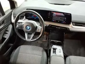 BMW 225 225e xDrive Active Tourer Aut. Navi SHZ LHZ Bild 5