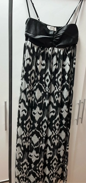 Maxikleid in schwarz weiß gemustert